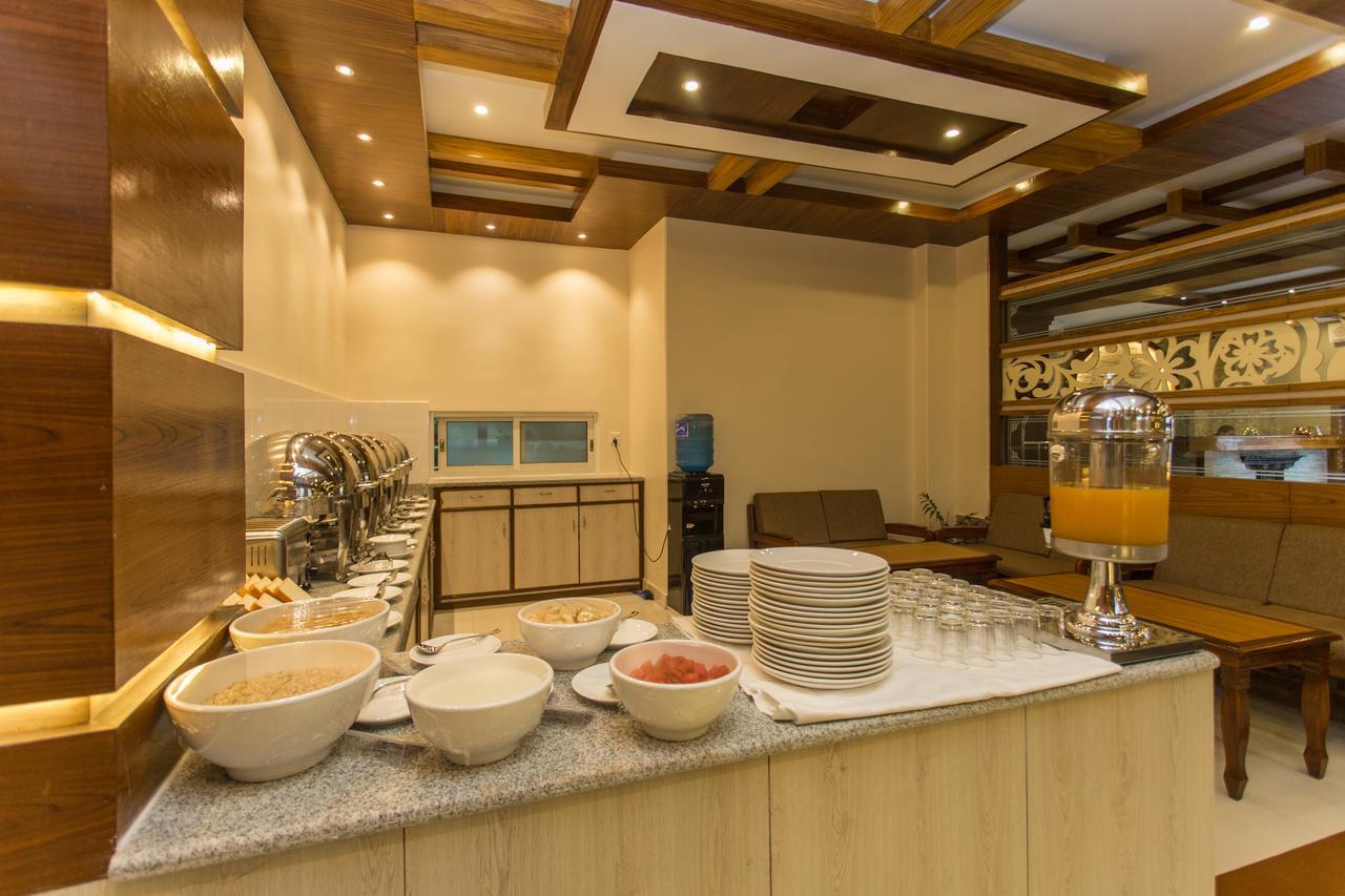 Hotel White Pearl Pokhara Exterior photo