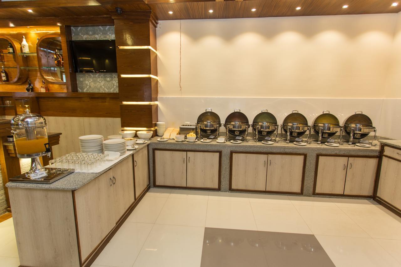 Hotel White Pearl Pokhara Exterior photo