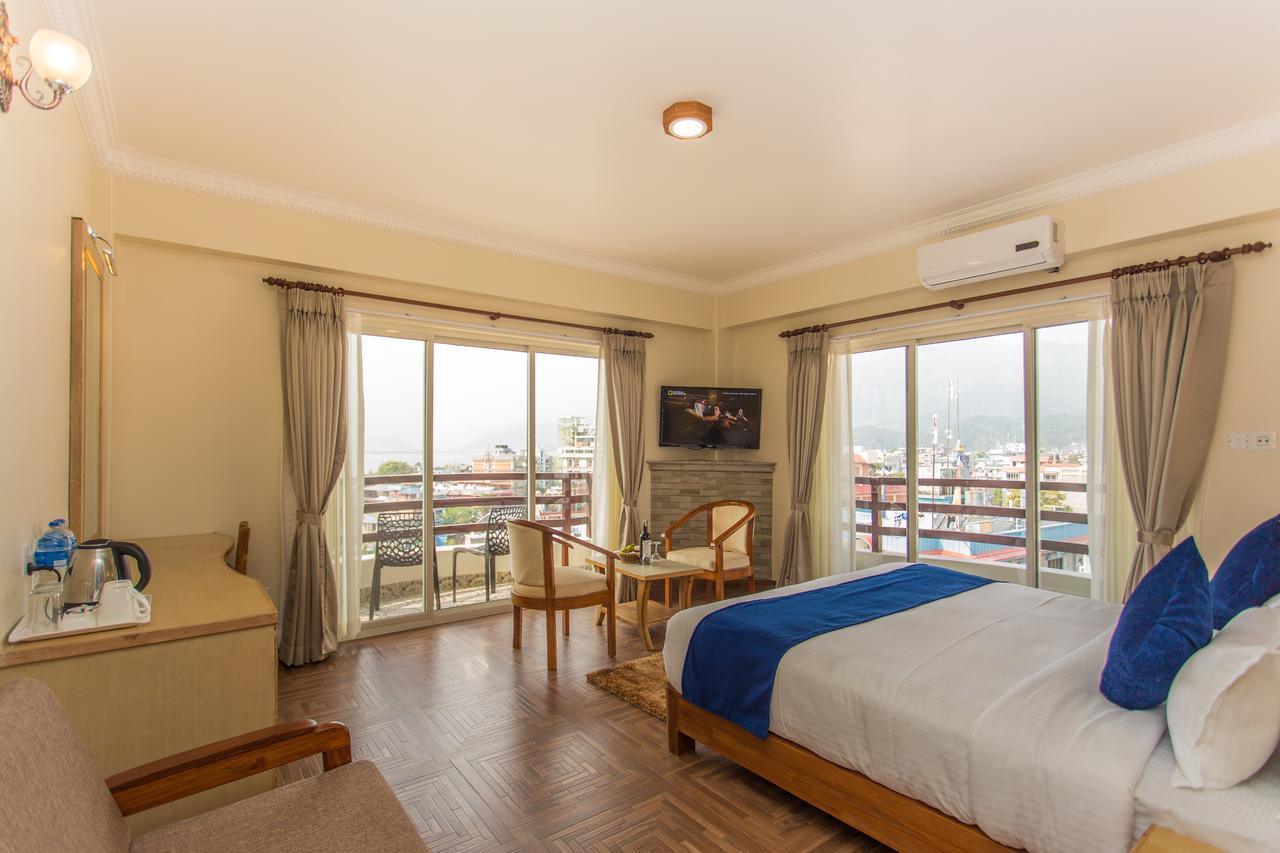 Hotel White Pearl Pokhara Exterior photo