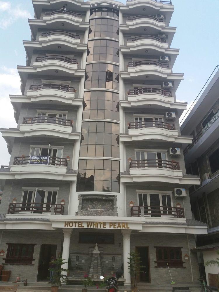 Hotel White Pearl Pokhara Exterior photo