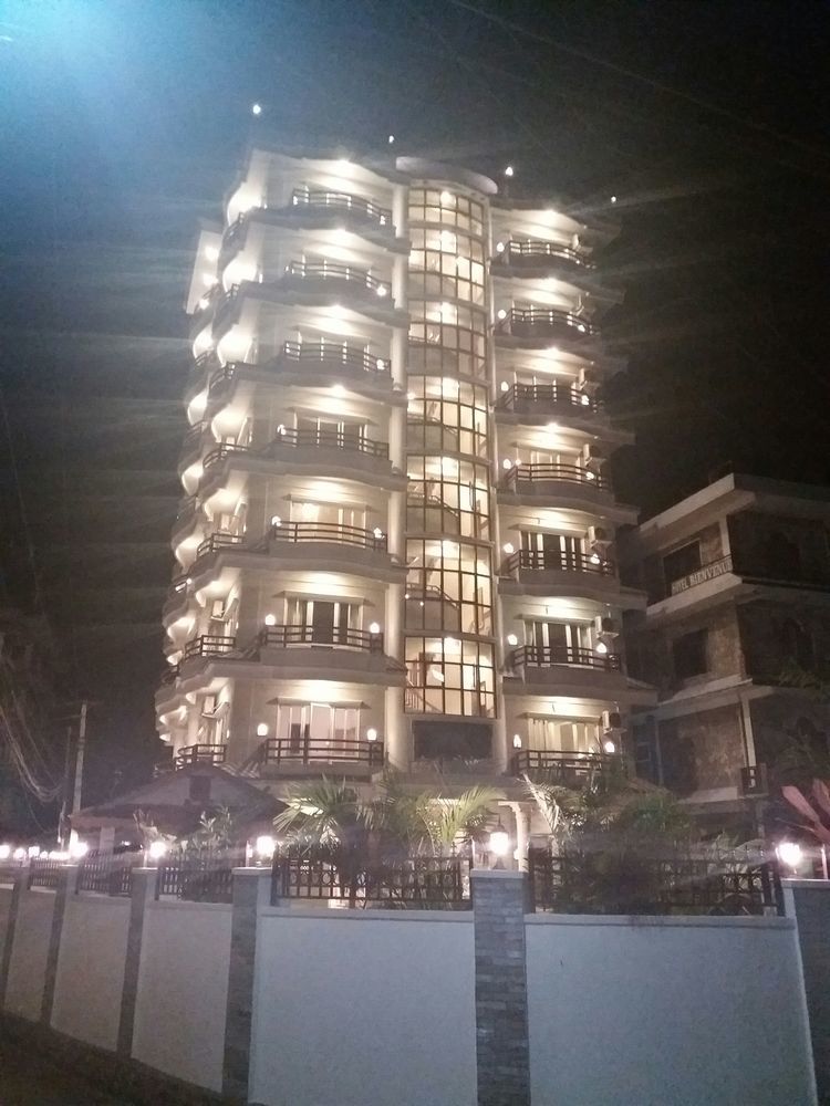 Hotel White Pearl Pokhara Exterior photo