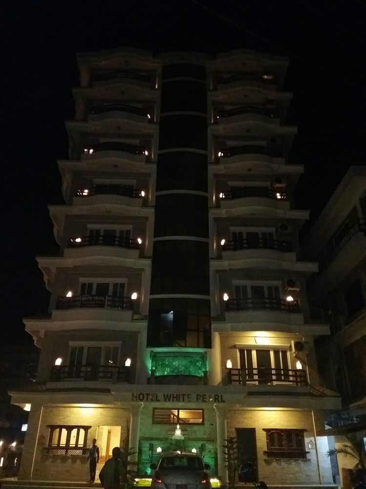 Hotel White Pearl Pokhara Exterior photo