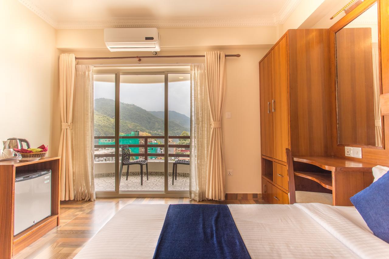 Hotel White Pearl Pokhara Exterior photo