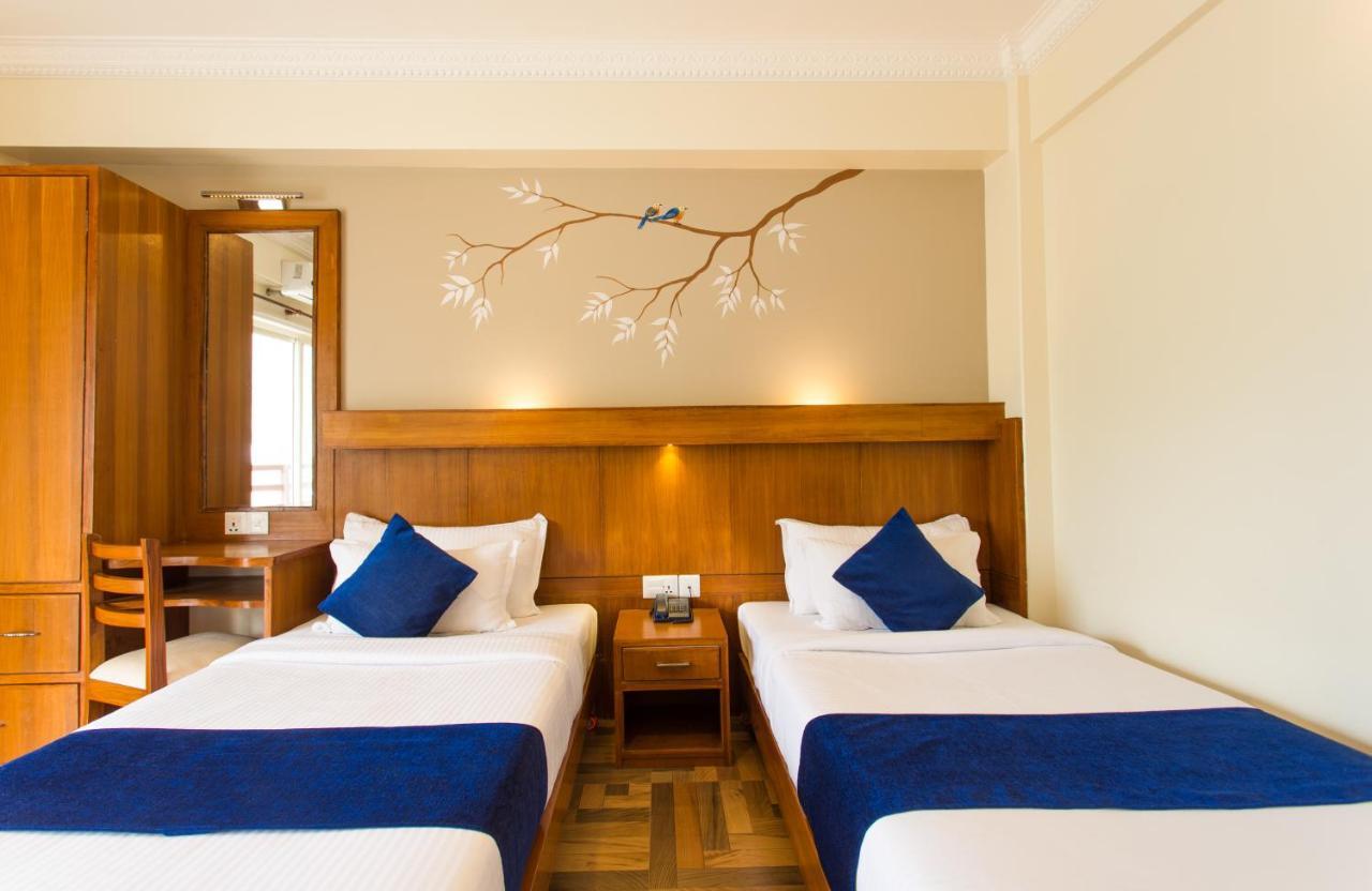 Hotel White Pearl Pokhara Exterior photo