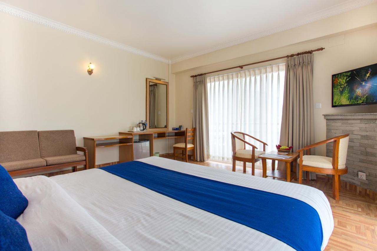 Hotel White Pearl Pokhara Exterior photo
