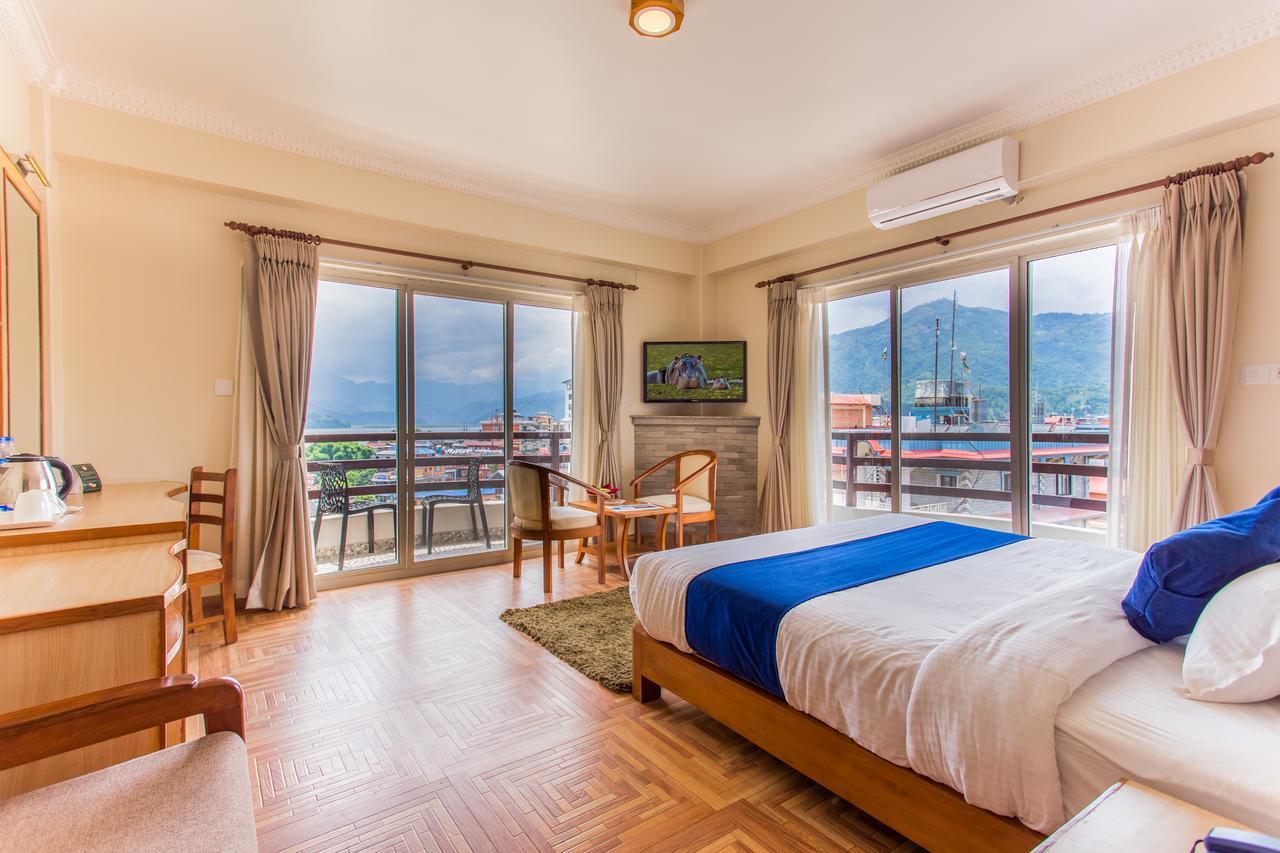 Hotel White Pearl Pokhara Exterior photo