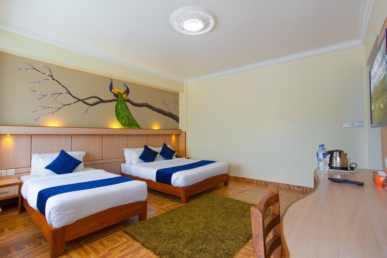 Hotel White Pearl Pokhara Exterior photo