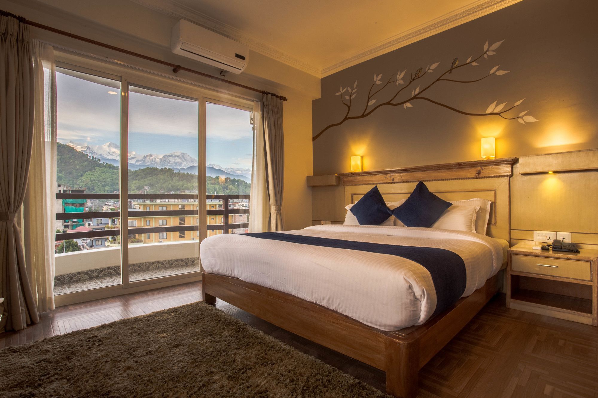 Hotel White Pearl Pokhara Exterior photo
