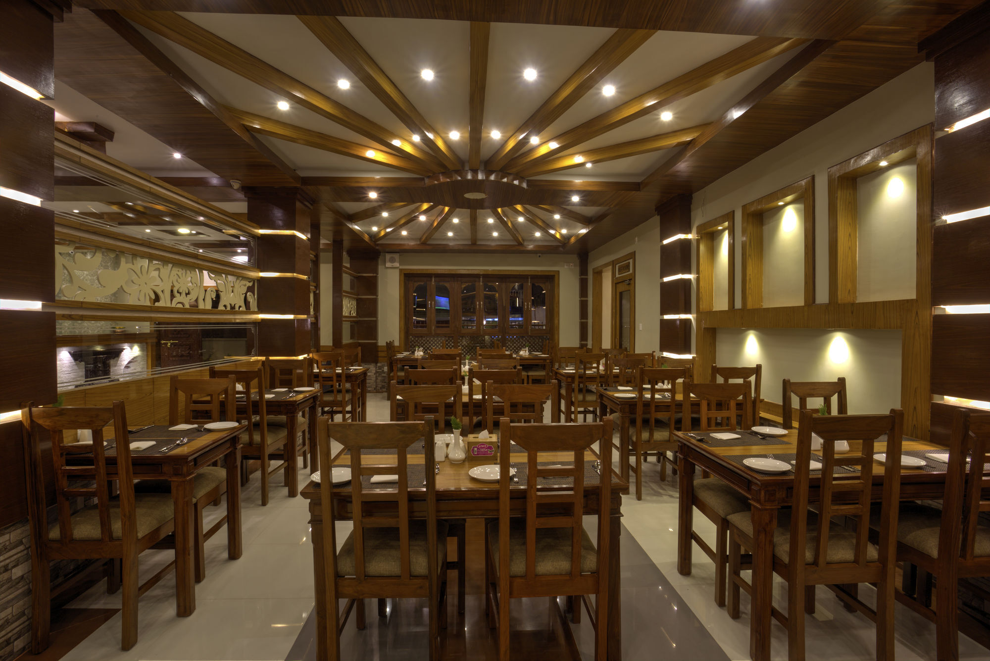 Hotel White Pearl Pokhara Exterior photo
