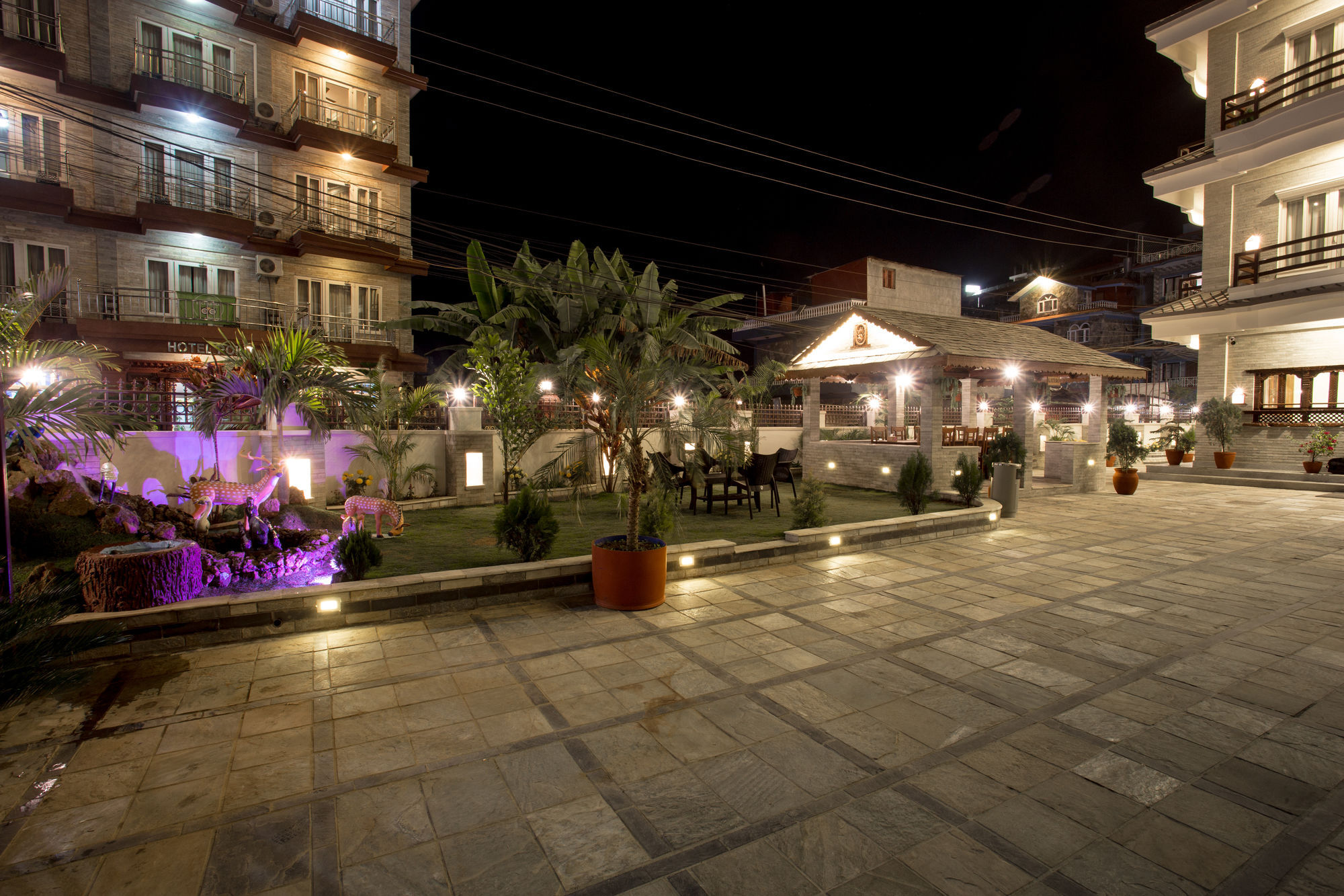 Hotel White Pearl Pokhara Exterior photo