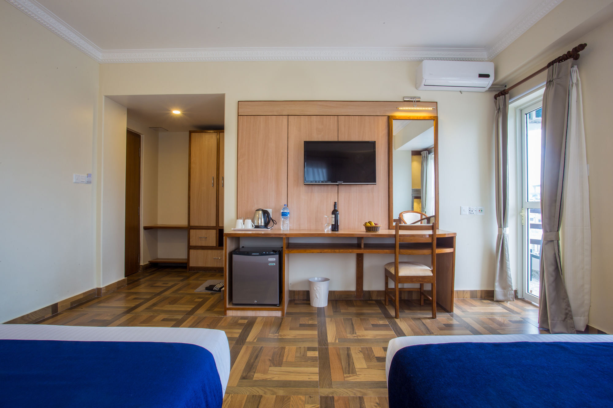 Hotel White Pearl Pokhara Exterior photo